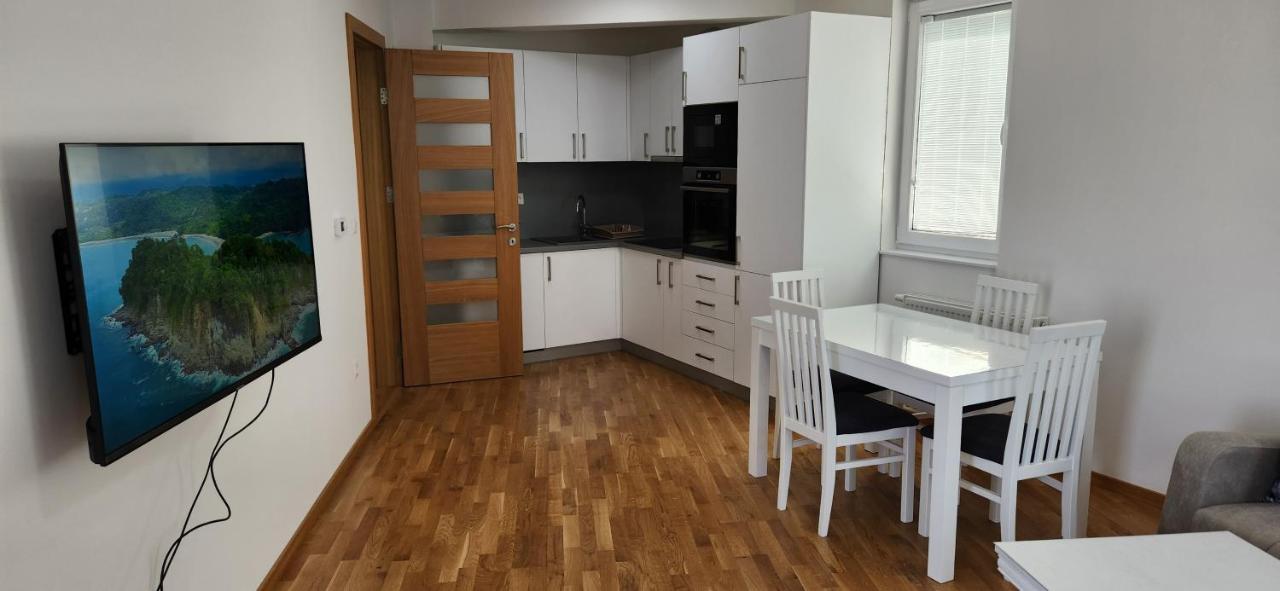 Brand New Two Bedroom And One Living Room Apartment In A Great Location! SJJ Exterior foto