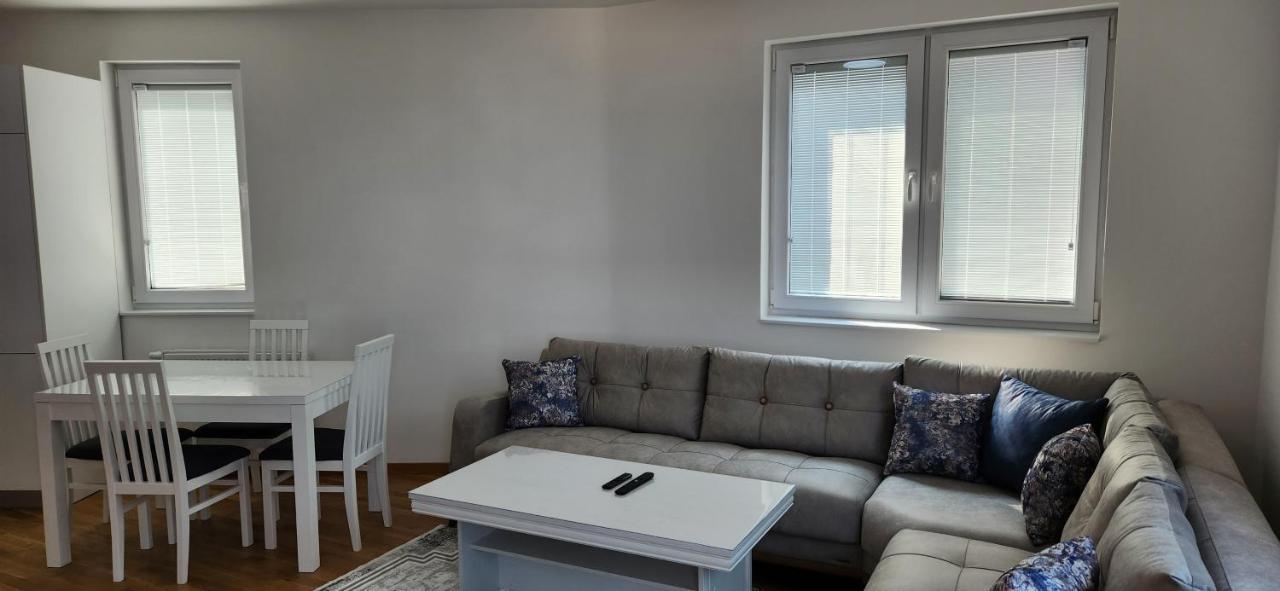 Brand New Two Bedroom And One Living Room Apartment In A Great Location! SJJ Exterior foto